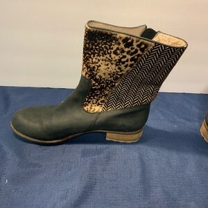 100% Leather & Horse Hair Boots Side Zipper, Lined w/Leather Women's Size 10.5